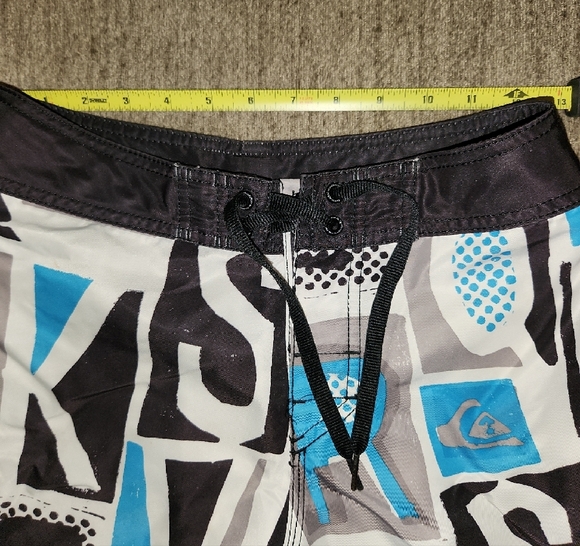 Quiksilver Boys Blue and Black Patterned Shorts - Picture 4 of 5